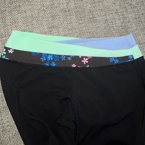 NEVER BEEN WORN- Lululemon Wide Leg Yoga Pants